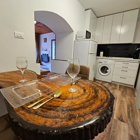 Apartment Paradise Garden With Free Parking *
